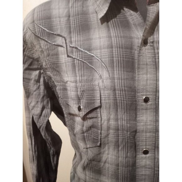 Rock 47 By Wrangler Pearl Snap Shirt Men's XL Gray Plaid Embroidered Skull Logo - Picture 3 of 12
